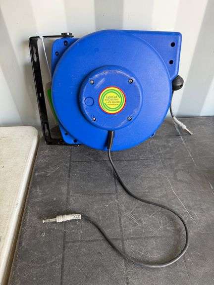 Lightcast Retractable Cable Reel with Cable image