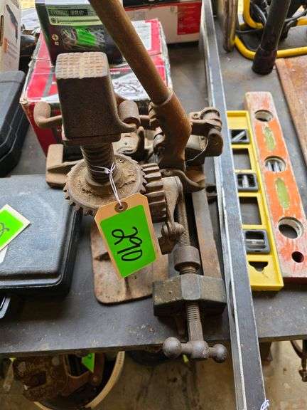 Lot - Ratchet Jack and Bench Vice image