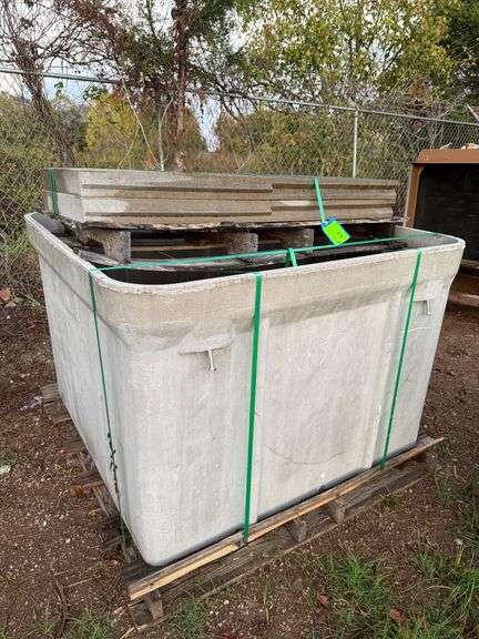 Quanzite PG484BA3GA Enclosure - 54in x 54in image