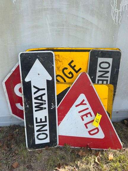 Lot - (7) Assorted Road and Traffic Signs image