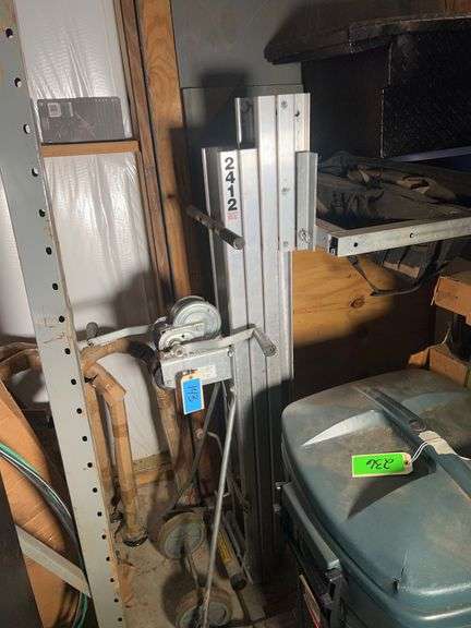 Sumner 2400 Lift Material Lift image