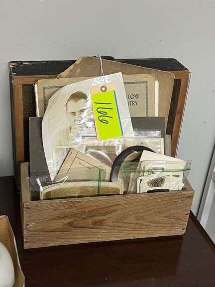 Lot - Collection of Photographs and Letters image