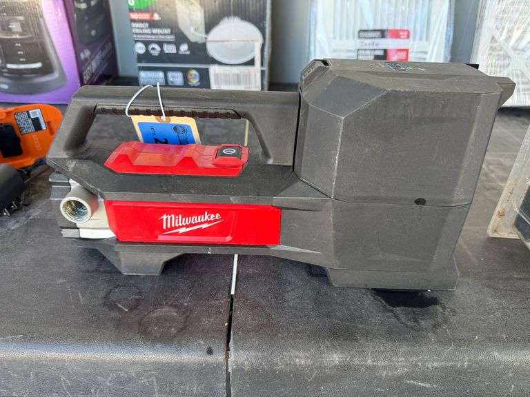 Milwaukee Transfer Pump image