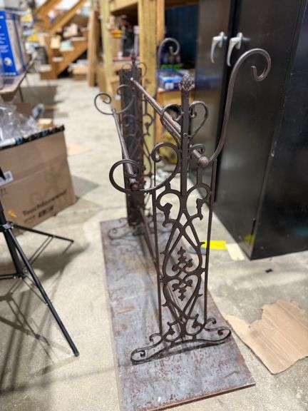 Freestanding Metal Scrolling Blanket/Hide Holder image