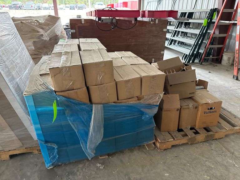 (2) Pallets - Henry Air Bloc image