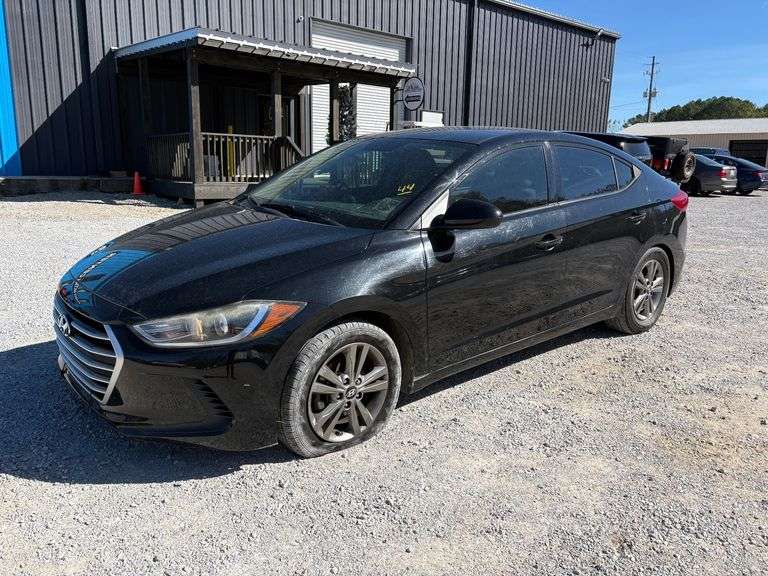 2017 Hyundai Elantra image