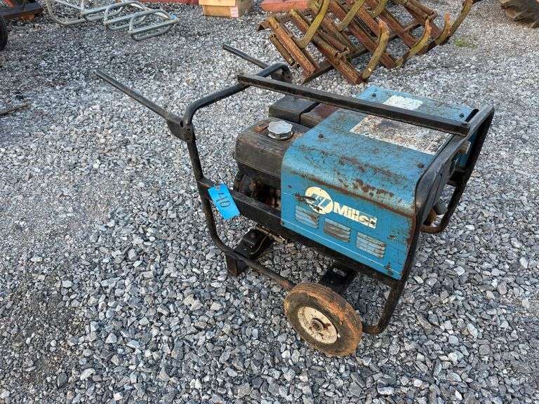 Miller Blue Star 185 Welder image