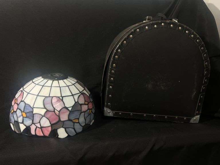 Tiffany Style Lamp Shade with Case image