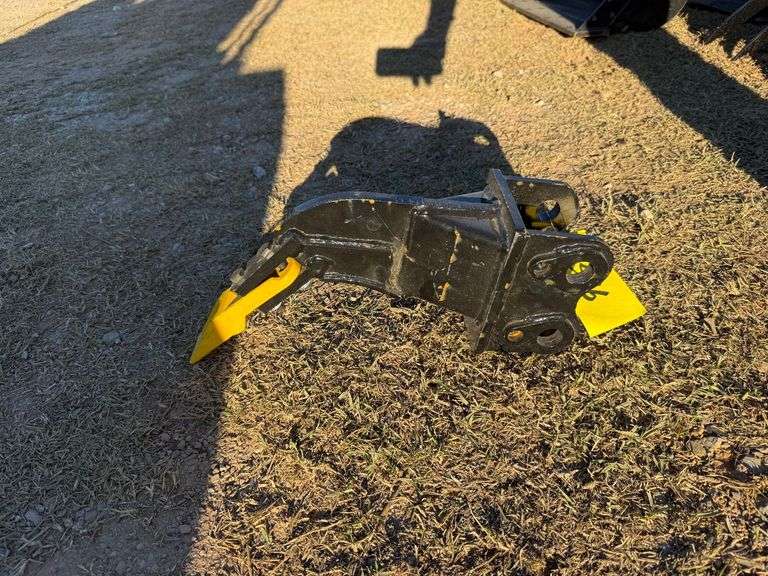 2025 Youert Unused Mini-Excavator Ripper image