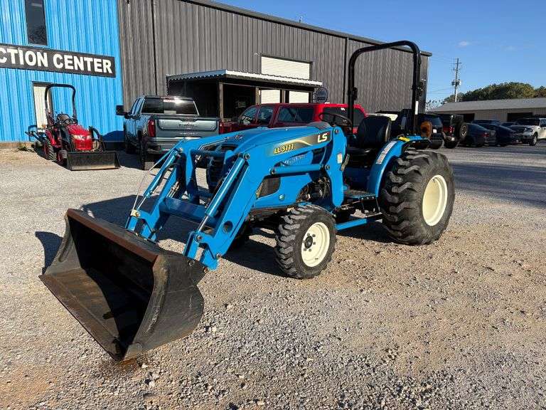 LS XG3135 Farm Tractor with LL3111 Front End Loader image
