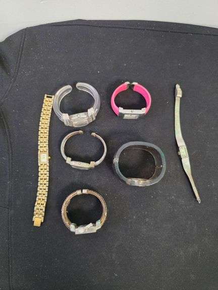 Lot - (7) Watches image