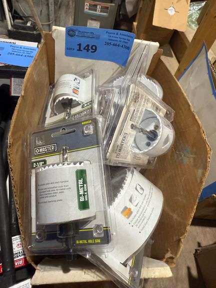 New Master Mechanic Bimetal Hole Saw, Assorted Sizes image