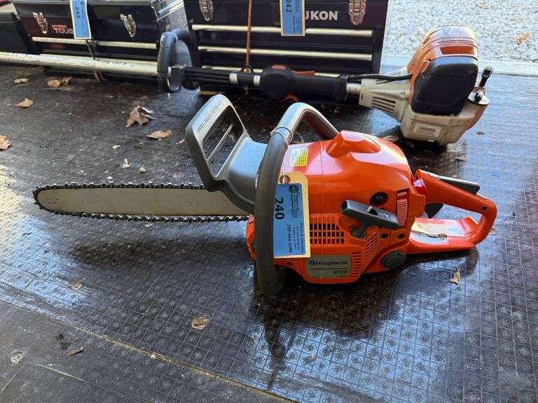 Husqvarna 435 Chainsaw image