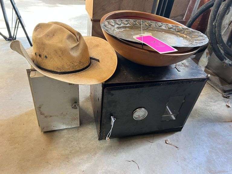 Lot - Assorted Items image