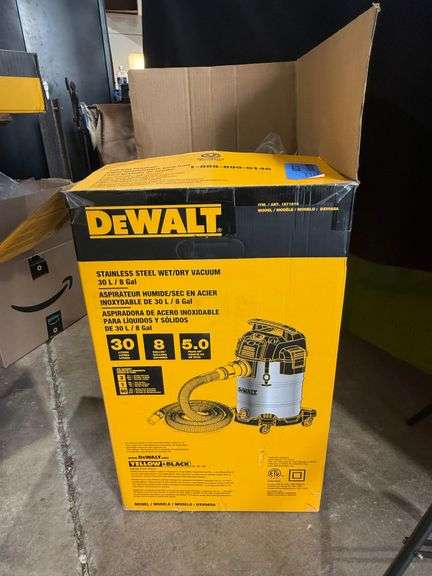 Dewalt Stainless Steel Wet/Dry Vac, 8-Gallon image