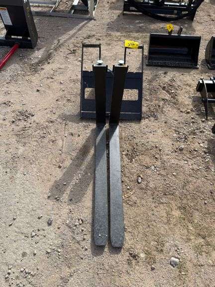 2025 IRanch Unused IREF Mini-Excavator Pallet Forks image