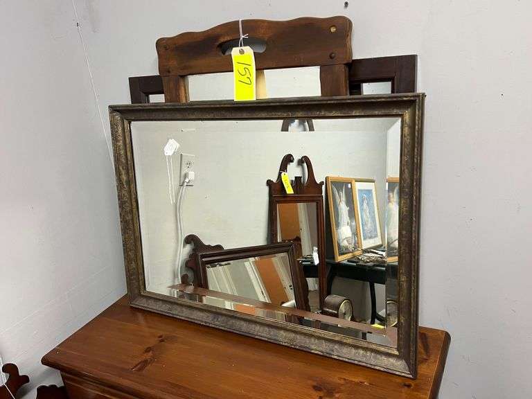 Lot - (3) Mirrors image