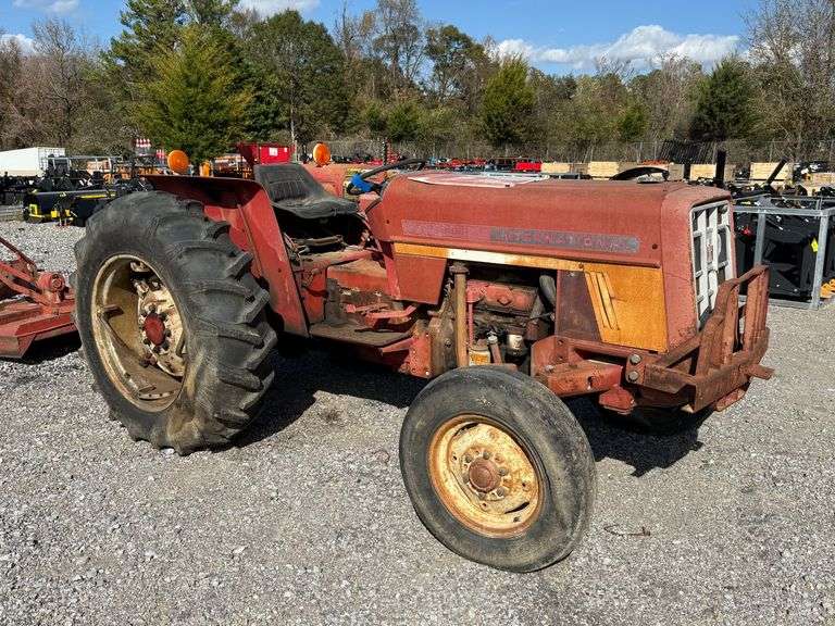 1962 International Tractor 454 image