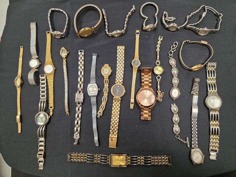 Lot - (23) Watches image