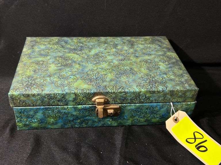 Vintage Jewelry Box with Key image