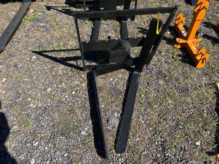 2025 GIYI Unused Mini-Excavator Pallet Forks image