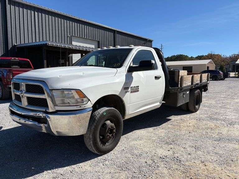 2018 Dodge RAM 3500 SLT 2WD Flat Bed image