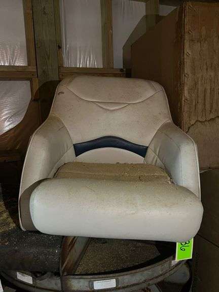 Captain Bucket Seat image