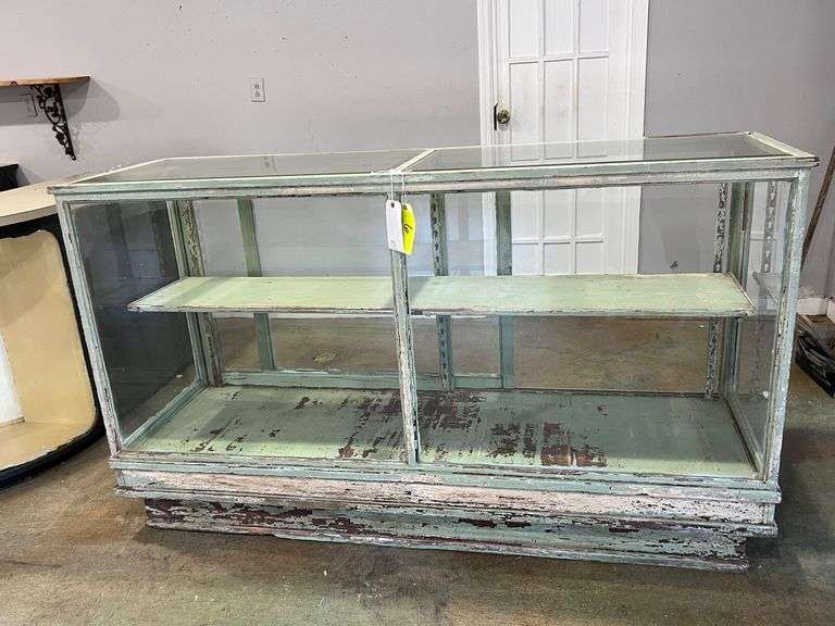 Antique Show Case image