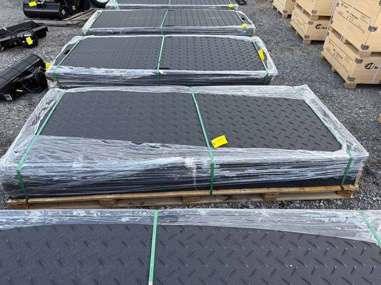 Pallet - (15) 2025 IRanch Unused IRGPM Ground Protection Mats image