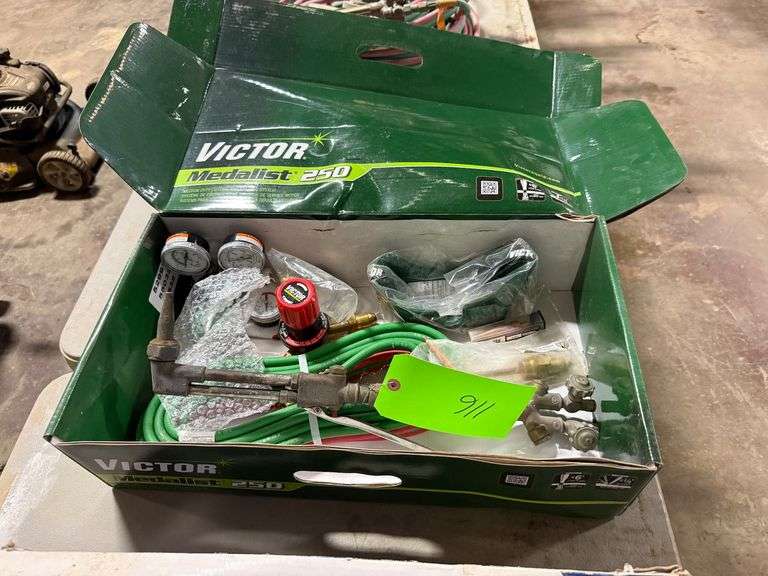 Lot - Torch Set - Hose, Gauges, Torch image