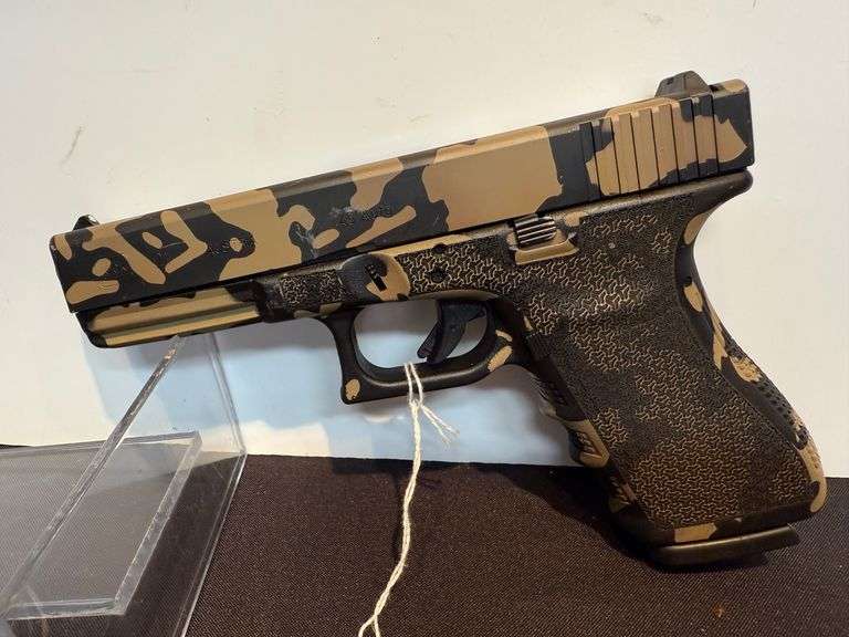 Glock 21 - 45 Auto Pistol image