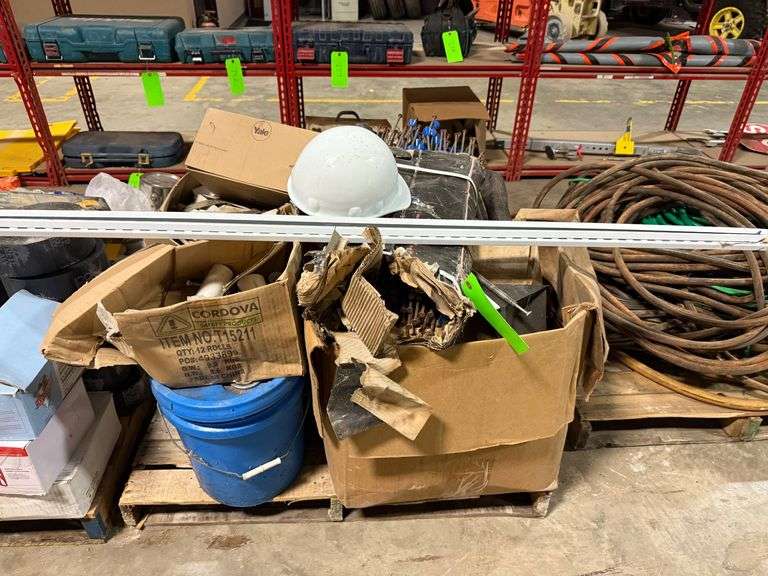 Pallet - Construction Supplies - Elbows and T-Posts, Construction Supplies, Rods, etc image