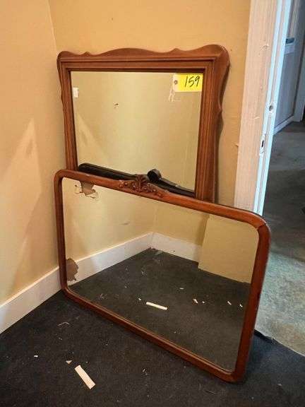 Lot - (2) Mirrors image