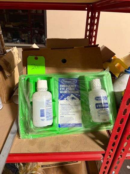 Lot - Eye Wash Stations image