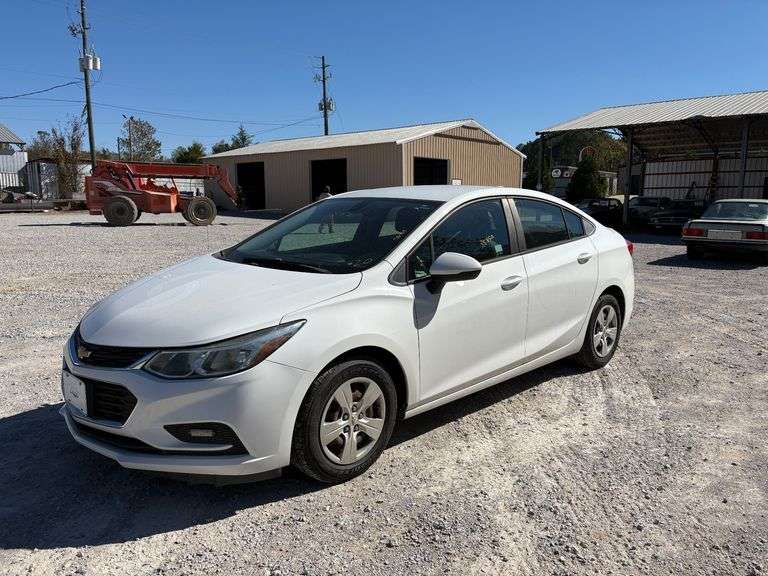 2017 Chevrolet Cruze LS image