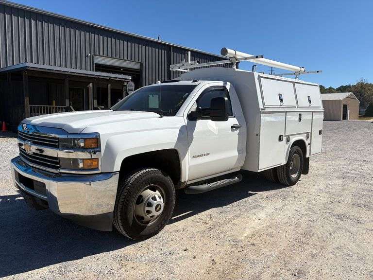 2017 Chevrolet Silverado 3500HD LT 2WD image