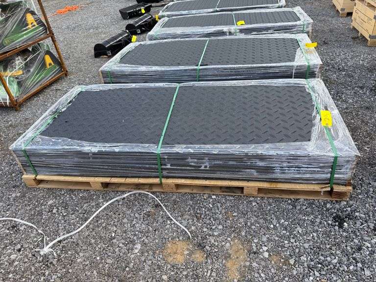 Pallet - (15) 2025 IRanch Unused IRGPM Ground Protection Mats image