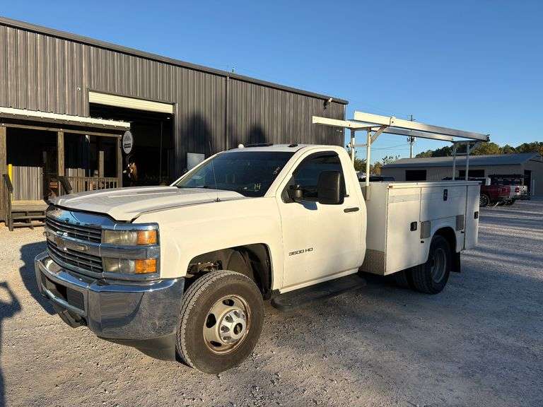 2015 Chevrolet Silverado 3500HD LT 2WD w/ Service Body image