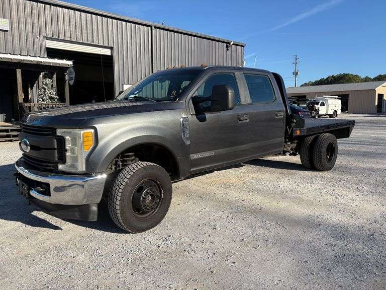 2017 Ford F-350 Super Duty XL 4WD image