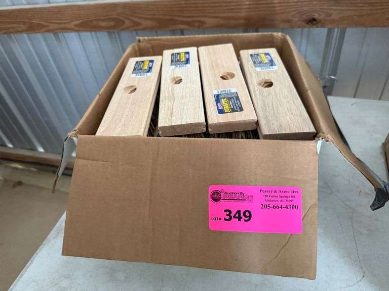 Lot - Deck Brush image