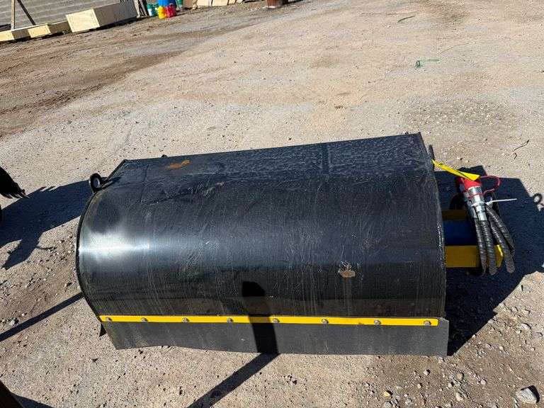 2025 GIYI Unused GY-BS43 Mini-Skidsteer Boxbroom Sweeper image