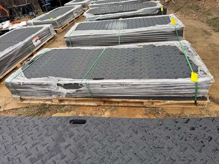 Pallet - (15) 2025 IRanch Unused IRGPM Ground Protection Mats image