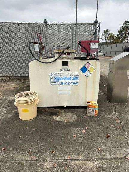 1,000 Gallon Fuel Tank image
