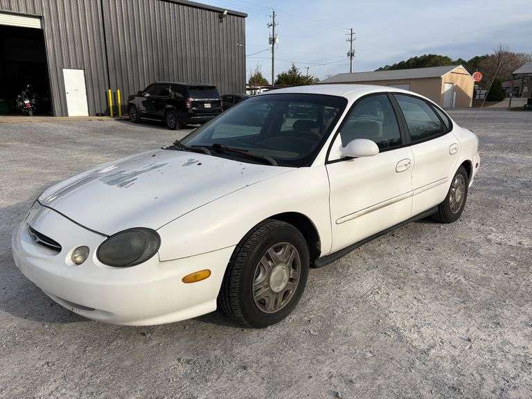 1999 FordTaurus SE image