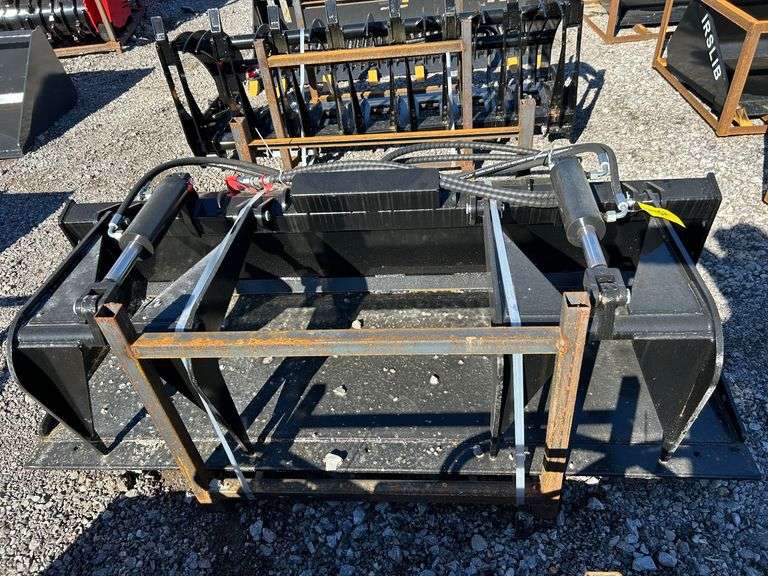 2025 GIYI Unused PG72 Skidsteer Plate Grabber Bucket image