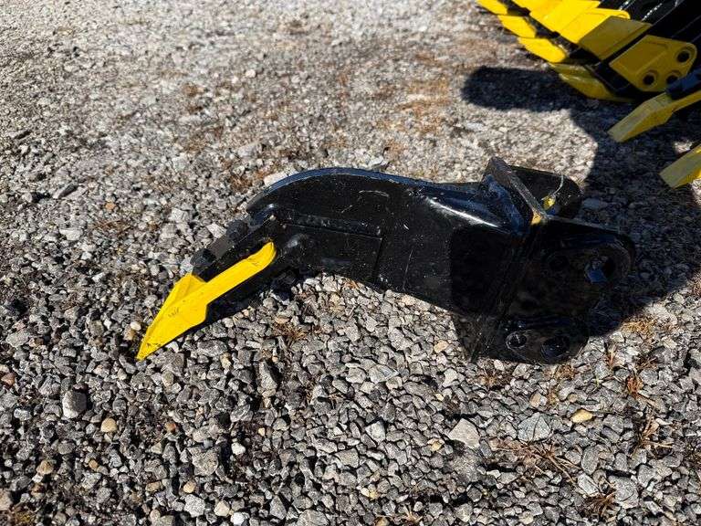 2025 Youert Unused Mini-Excavator Ripper image