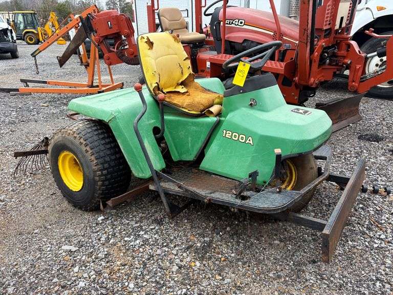 John deere 1200A image