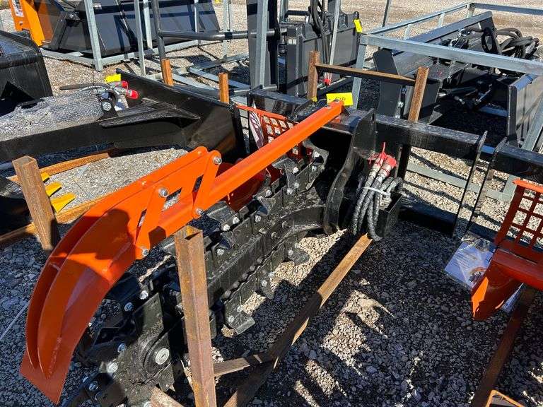 2025 GIYI Unused D39 Skidsteer Trencher image