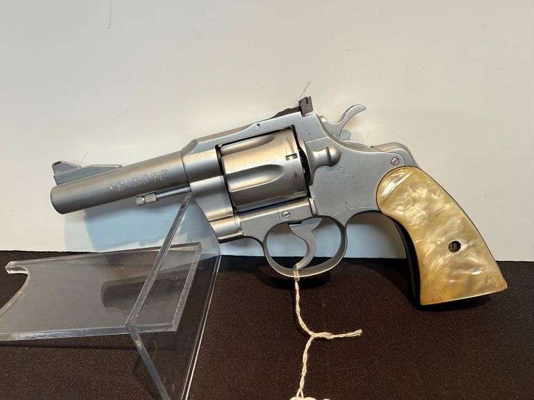 Colt 357 Revolver image