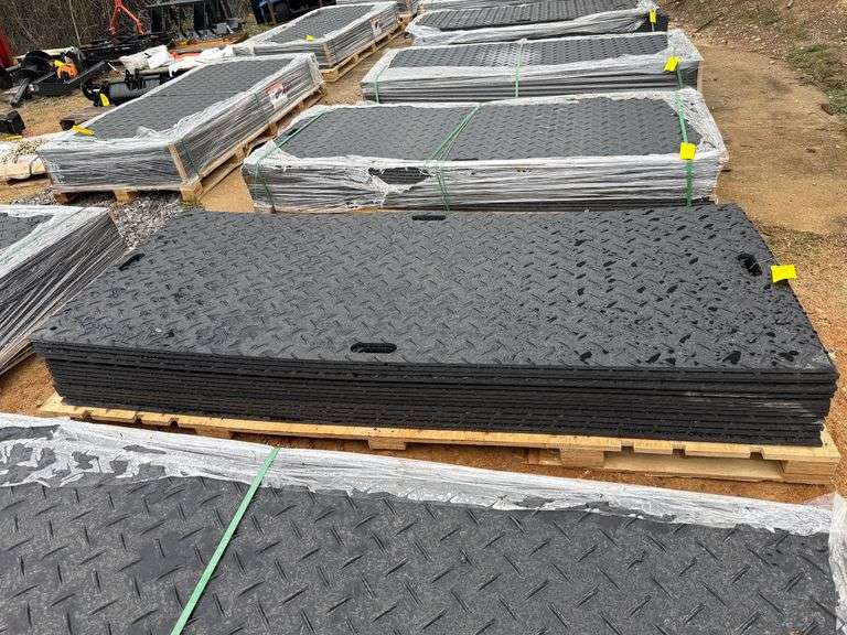 Pallet - (15) 2025 Aboss Unused Ground Protection Mats - 4ft x 8ft image